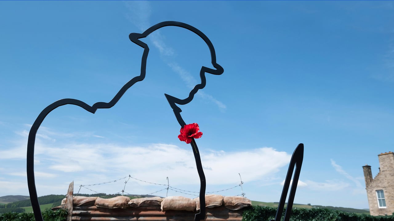 A British Tommy figure at the war memorial in Selkirk (© Rob Gray/Alamy Live News)
