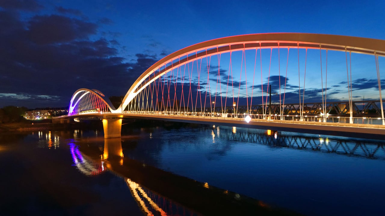 Beatus-Rhenanus-Brücke über den Rhein, zwischen Straßburg und Kehl, Straßburg, Frankreich (© mauritius images GmbH/Alamy)