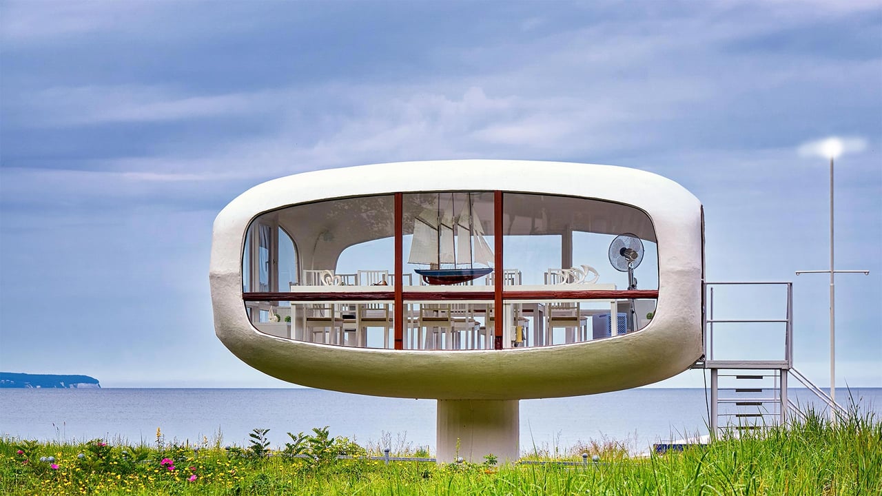 Former lifeguard station on the island of Rügen, Mecklenburg-Western Pomerania, Germany (© DR pics/Shutterstock)