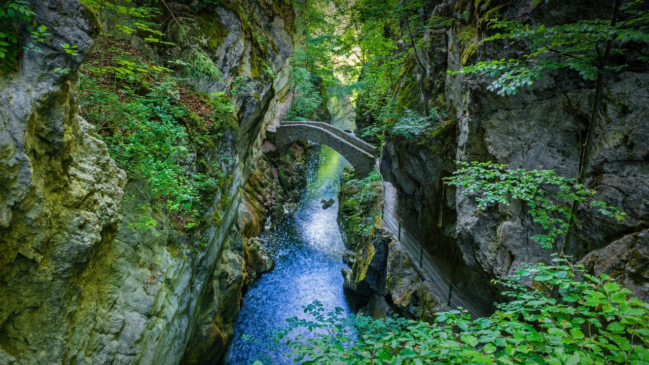 Saut du Brot stone bridge in the Areuse Gorge, Neuchâtel, Switzerland (© Andreas Gerth/eStock Photo)