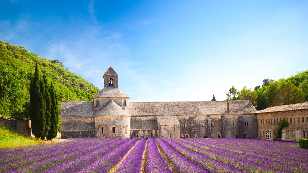 Abbaye Notre-Dame de Sénanque, Gordes, Provence (© Brzozowska/Getty Images)