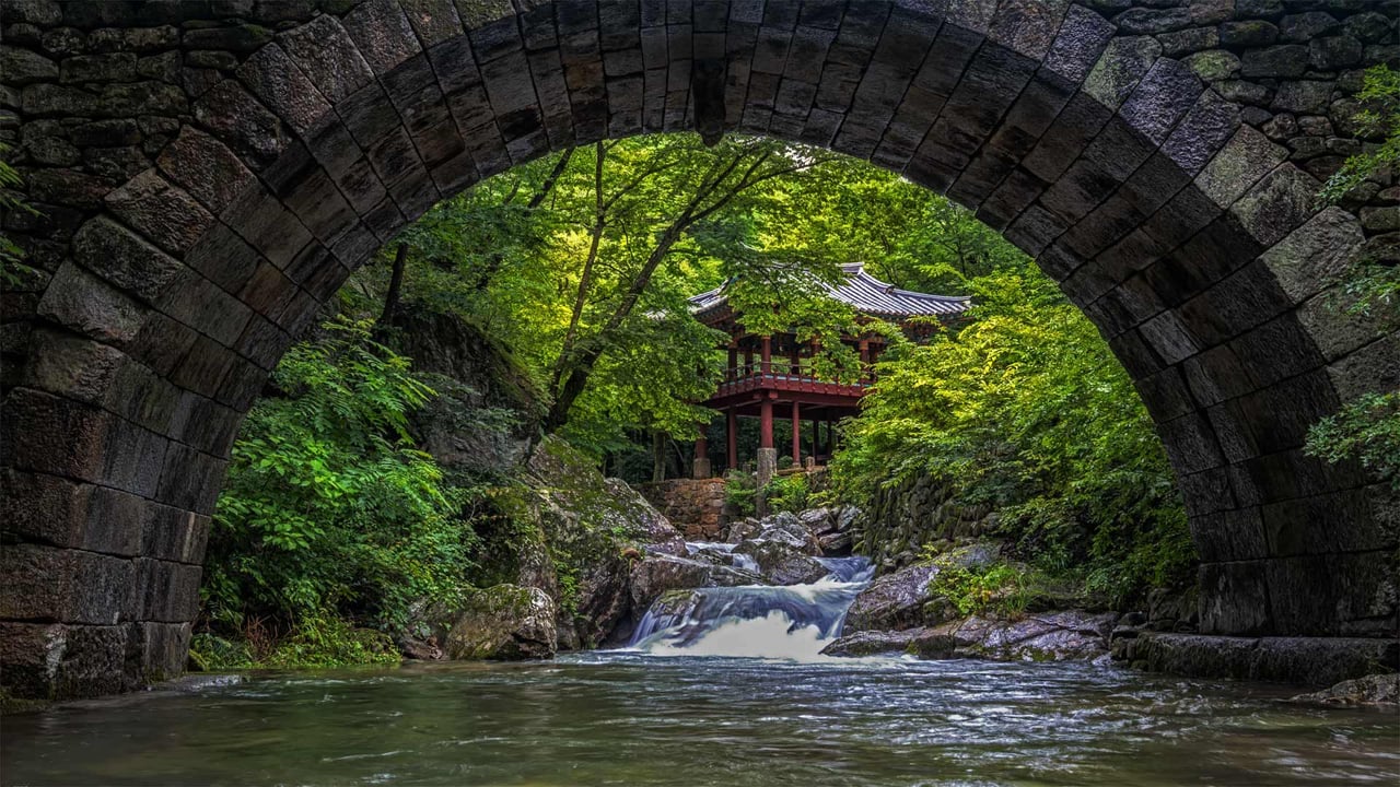Seungseon Bridge at Seonam Temple in Jogyesan Provincial Park, South Korea (© Aaron Choi/Getty Images)