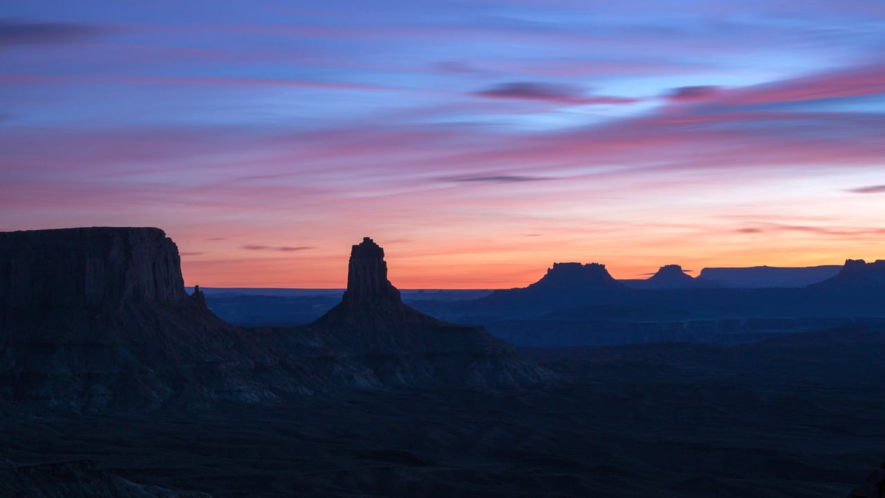 Coucher de soleil sur le parc national des Canyonlands, Moab, Utah, États-Unis (© Jason Hatfield/Tandem Stills + Motion)