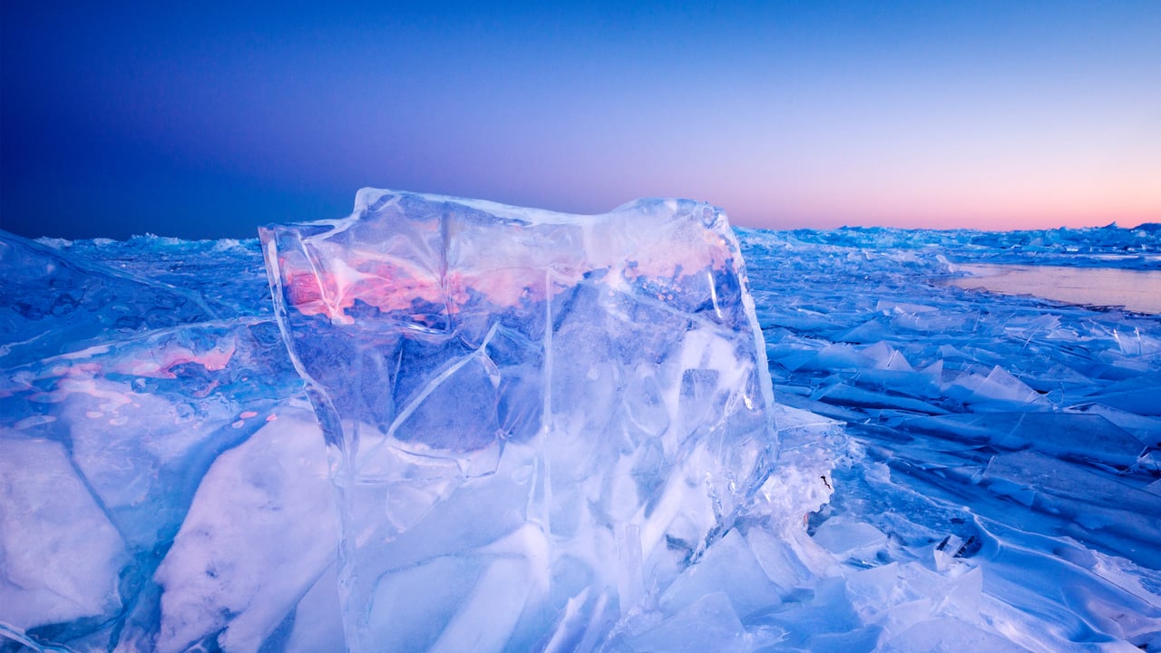 Plaques de glace sur le lac Supérieur, Minnesota, États-Unis (© wanderluster/Getty Images)