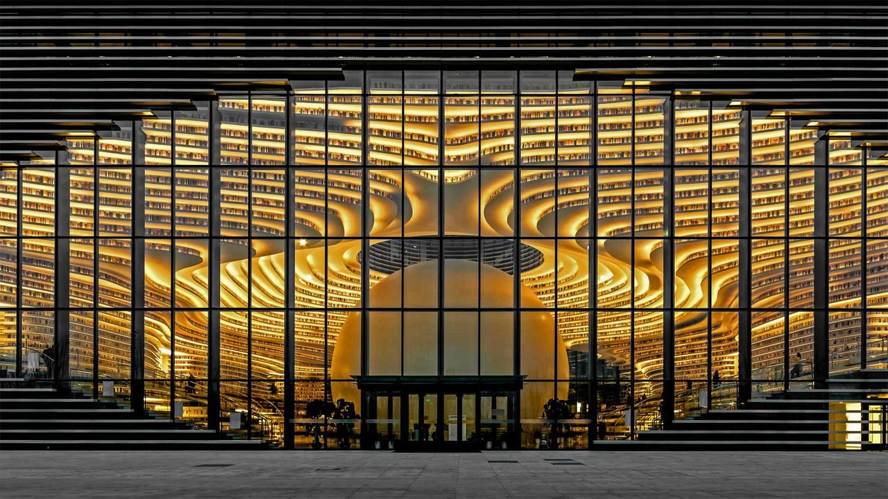 Tianjin Binhai New Area Library in Tianjin, China (© Imaginechina Limited/Alamy)