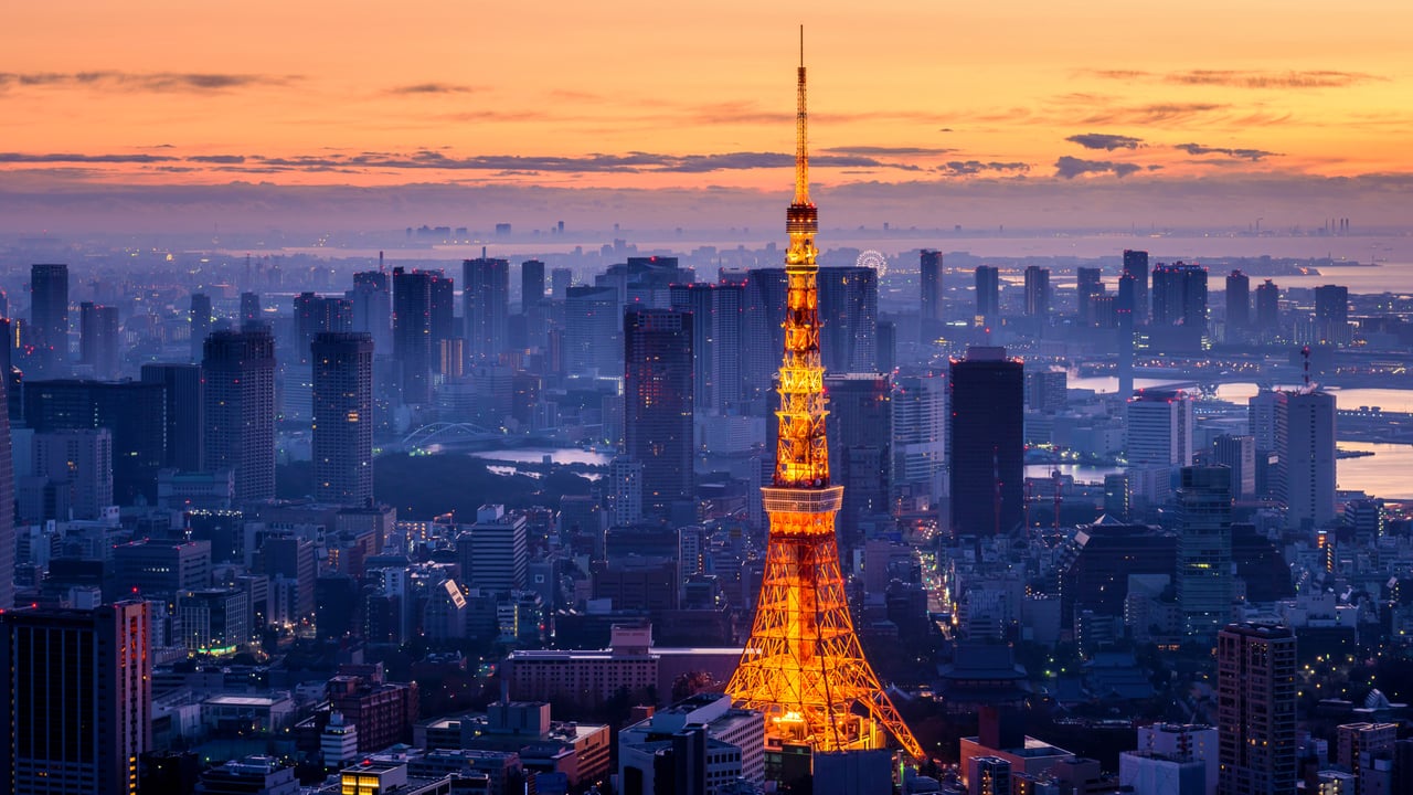 Tokyo Tower in Minato City, Tokyo, Japan (© Yukinori Hasumi/Getty Images)