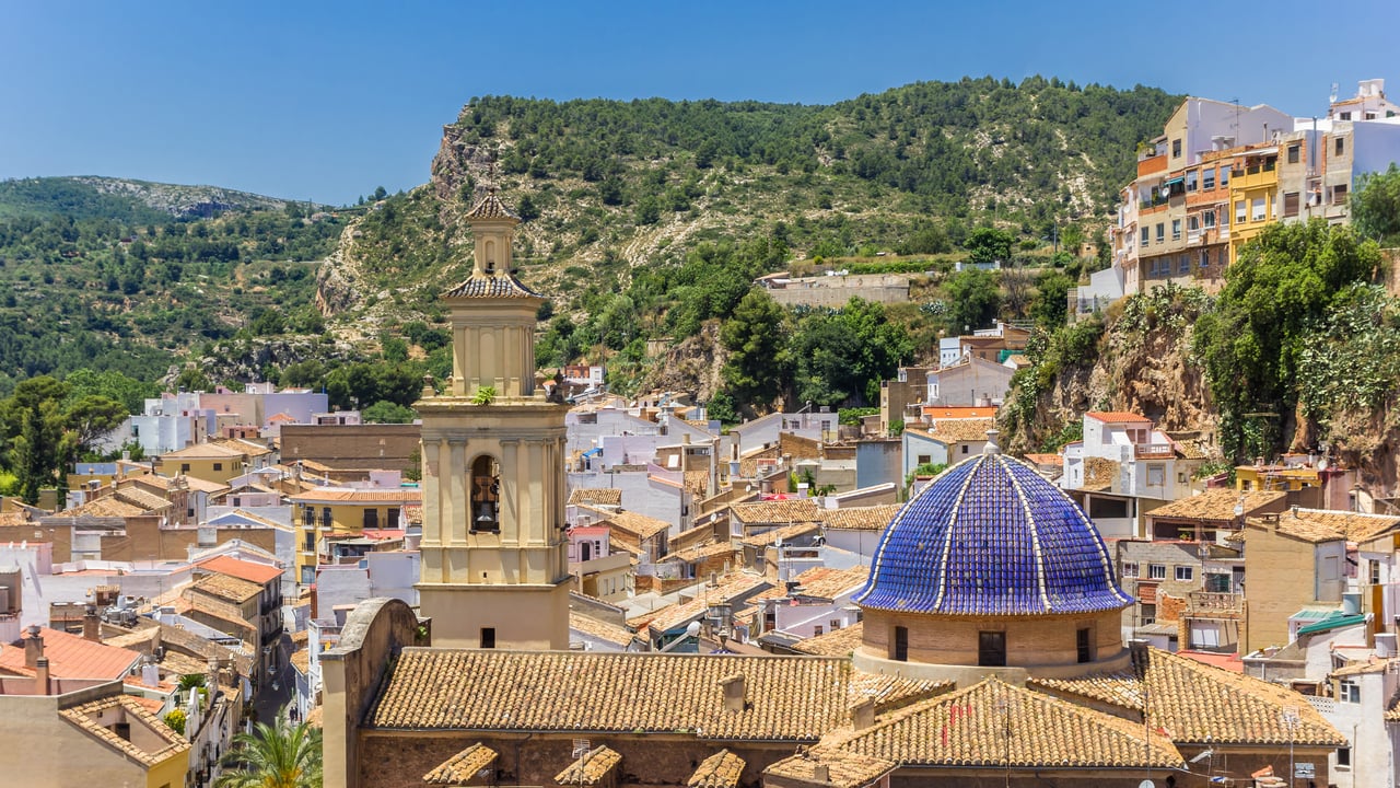 Parroquia San Pedro Apóstol, Buñol, España (© Venemama/Getty Images)