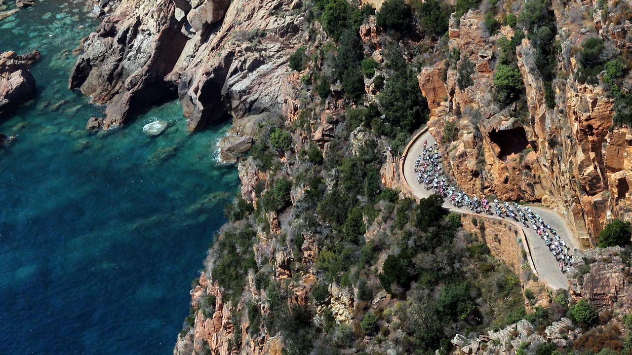 Cyclists in the 2013 Tour de France, Corsica, France (© Pascal Pochard-Casabianca/AFP via Getty Images)