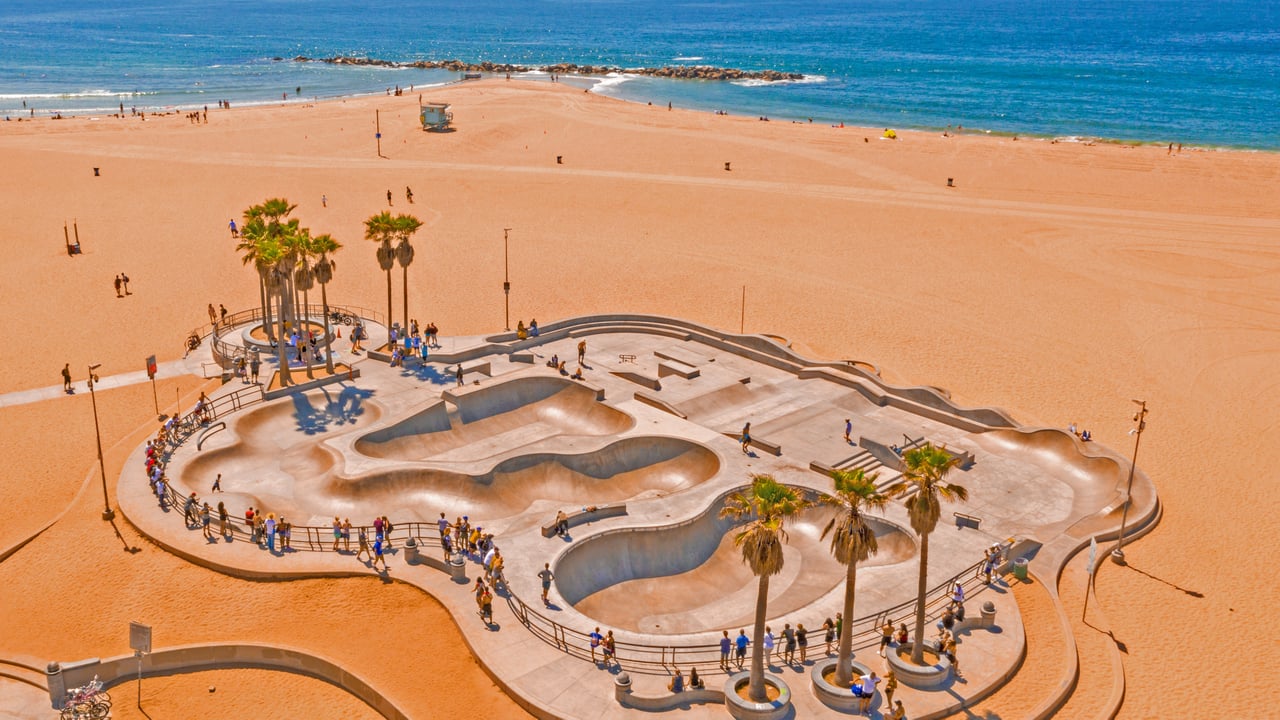 Aerial view of the Venice Skatepark in Venice Beach, Los Angeles (© Ingus Kruklitis/Getty Images)