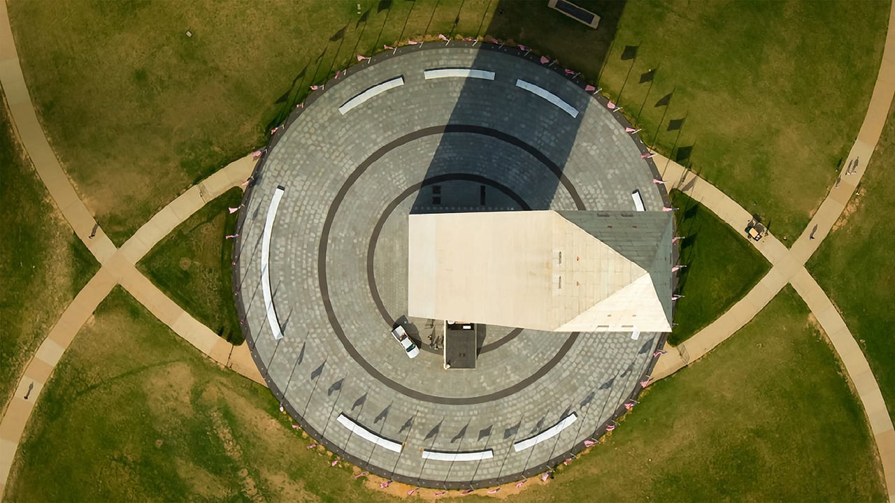Aerial view of the Washington Monument in Washington, DC (© NASA Photo/Alamy)