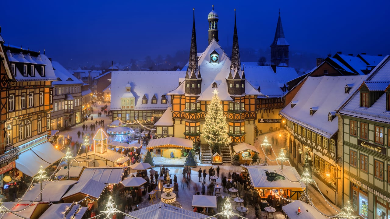 クリスマス・マーケット, ドイツ ヴェルニゲローデ (© Krzysztof Baranowski/Moment/Getty Images)