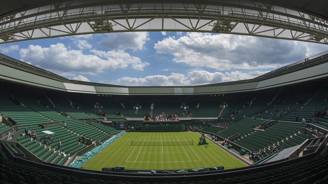 Ground View of Centre Court, Wimbledon Tennis Championships, A.E.L.T.C, London, Britain (© Mark Greenwood/Ips/Shutterstock)
