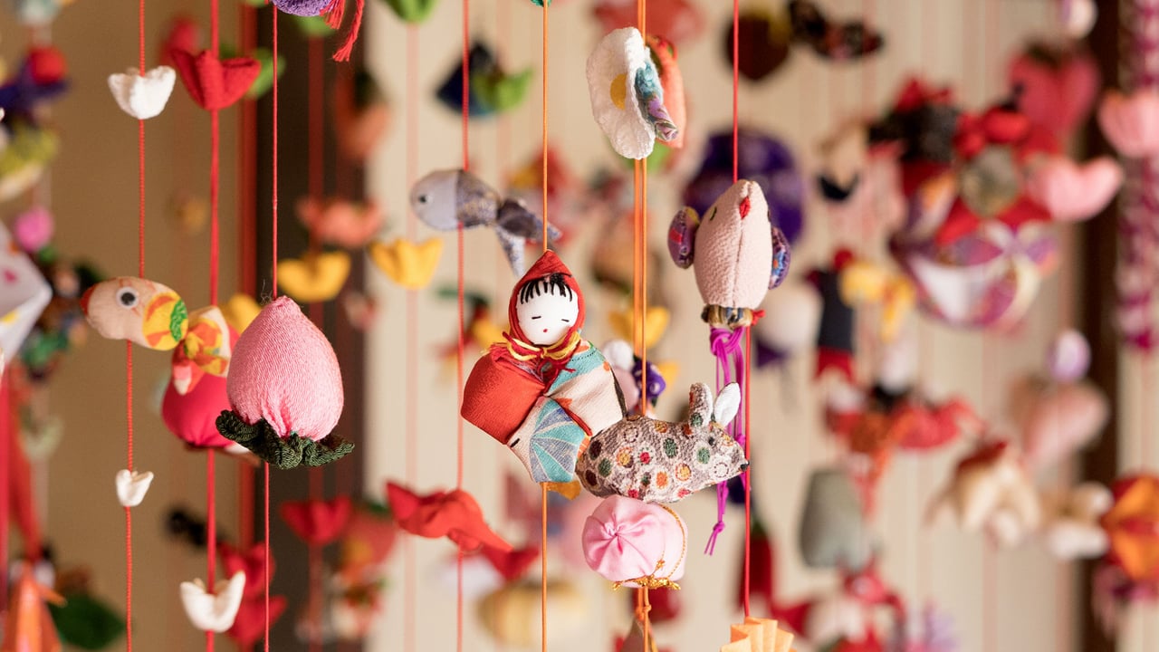 ｢雛のつるし飾り｣ (© yoshi0511/Shutterstock)