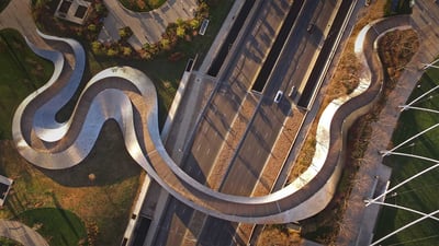 Bing wallpaper July 26, 2020. Frank Gehry's BP Pedestrian Bridge connecting Millennium Park and Maggie Daley Park in Chicago (© Devon Neff/Shutterstock)