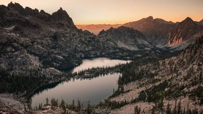 Bing wallpaper June 9, 2020. Baron Lake and Upper Baron Lake in the Sawtooth Wilderness in Idaho (© Patrick Brandenburg/Tandem Stills + Motion)