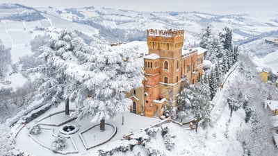 Bing wallpaper February 20, 2025. Castello di Mornico Losana, Mornico Losana, Provincia di Pavia, Lombardia (© Massimo Ripani/Sime/eStock Photo)