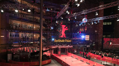 Bing wallpaper February 14, 2024. Berlinale, roter Teppich am Potsdamer Platz, Berlin (© Cineberg/Getty Images)