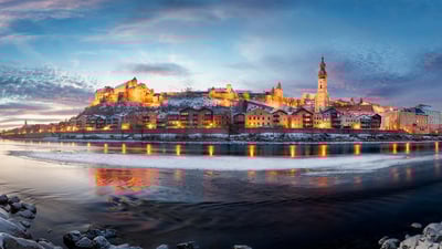 Bing wallpaper January 17, 2022. ザルツァハ川とブルクハウゼン, ドイツ バイエルン州 (© Harald Nachtmann/Moment/Getty Images)