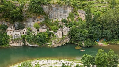 Bing wallpaper August 31, 2019. Castelbouc and the Gorges du Tarn along the Tarn river in France (© Stefan Schurr/Westend61/Offset)