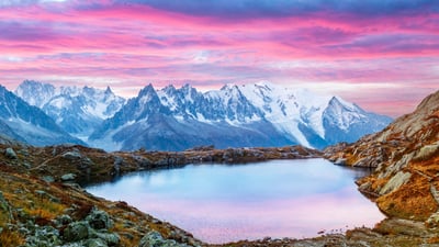 Bing wallpaper January 2, 2024. Coucher de soleil sur les lacs des Chéserys, Chamonix-Mont Blanc, France (© Smit/Shutterstock)