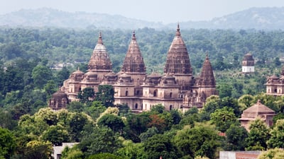 Bing wallpaper August 22, 2021. The chhatris of Orchha in Madhya Pradesh, India (© PEDRE/iStock/Getty Images Plus)