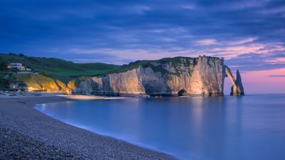 Bing wallpaper June 6, 2023. The chalk cliffs of Étretat, Normandy, France (© MarcelloLand/Getty Images)