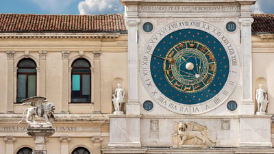 Bing wallpaper March 29, 2025. Torre dell'Orologio e statua in marmo del Leone alato di San Marco, Piazza dei Signori, Padova, Veneto (© Alberto Masnovo/Alamy Stock Photo)