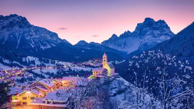 Bing wallpaper January 24, 2023. Colle Santa Lucia in the Dolomites, Italy (© mauritius images GmbH/Alamy)