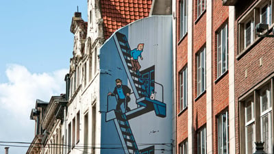 Bing wallpaper January 9, 2025. Route de la bande dessinée, peinture murale de Tintin de Hergé à Bruxelles (© travelpix/Alamy Stock Photo)