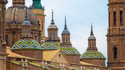 Bing wallpaper October 4, 2025. Catedral basílica de Nuestra Señora del Pilar, Zaragoza, España (© Botond Horvath/Shutterstock)