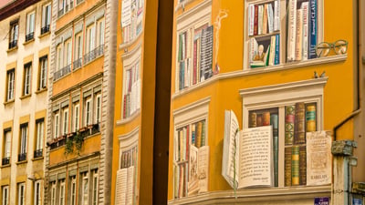 Bing wallpaper March 17, 2023. Mur peint des écrivains, Lyon, France (© Russ Bishop/Alamy Stock Photo)