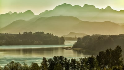 Bing wallpaper September 27, 2020. The Fraser River, east of Vancouver, British Columbia, Canada, with the Golden Ears mountains (© LeonU/Getty Images)