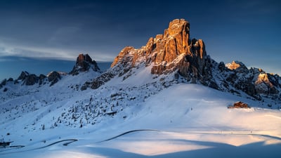 Bing wallpaper February 5, 2026. Le Ra Gusela, col de Giau Pass, près de Cortina d'Ampezzo, Italie (© Tomasz Podolski/Getty Images)