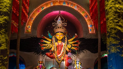 Bing wallpaper September 30, 2025. Goddess Durga idol at a puja pandal in Kolkata, West Bengal (© Arnav Pratap Singh/Getty Images)