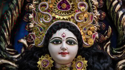 Bing wallpaper October 18, 2023. Idols of Hindu gods and goddesses in Kumortuli, Kolkata, India. (© Rob Pinney/Alamy Stock Photo)