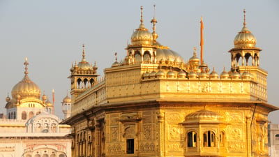 Bing wallpaper November 4, 2025. Golden Temple, Amritsar, Punjab, India (© Alan_Lagadu/Getty Images)