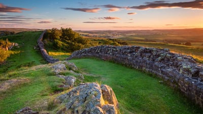 Bing wallpaper September 19, 2023. Hadrian's Wall, Northumberland National Park, England (© daverhead/Getty Images)