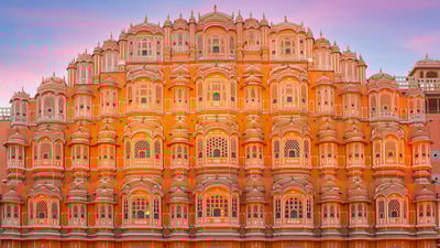 Bing wallpaper April 1, 2022. Hawa Mahal, Jaipur, Rajasthan, India (© Mazur Travel/Shutterstock)