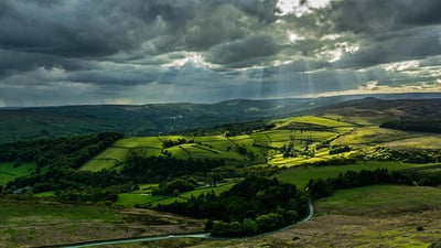Bing wallpaper April 17, 2019. Hope Valley, Peak District, England (© Daniel_Kay/Getty Images Plus)