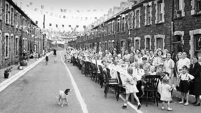 Bing wallpaper June 4, 2022. Street party for the coronation of Queen Elizabeth II in 1953 (© KGPA Ltd/Alamy)