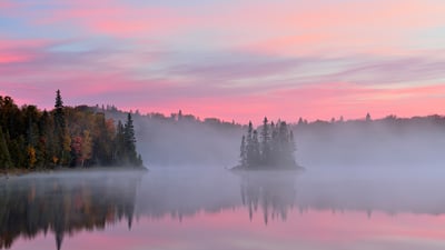 Bing wallpaper November 1, 2023. Kenny Lake at dawn, Lake Superior Provincial Park, Ontario, Canada (© Don Johnston/agefotostock)
