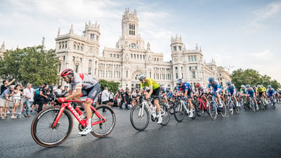 Bing wallpaper September 12, 2026. Vista general del pelotón durante la 77ª Vuelta a España 2022, Etapa 21, Palacio de Cibeles, Madrid, España (© Europa Press Sports/Getty Images)