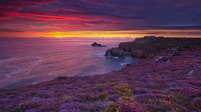 Bing wallpaper September 19, 2021. Land's End, Cornwall, England (© Andrew Turner/Getty Images)