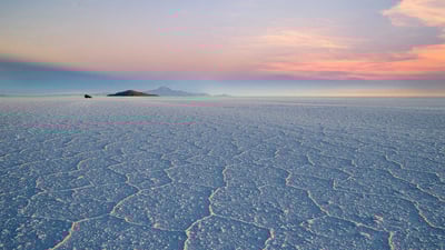Bing wallpaper May 4, 2020. Salar de Uyuni, Bolivia (© Ignacio Palacios/Getty Images)