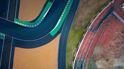 Bing wallpaper June 9, 2023. Vue aérienne du circuit Bugatti, Le Mans (© Lou Benoist/AFP via Getty Images)