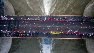 Bing wallpaper April 20, 2024. London Marathon in London on April 23, 2017 (© CHRIS J RATCLIFFE/Stringer/AFP/Getty Images)