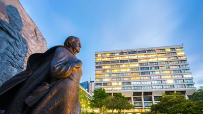 Bing wallpaper September 30, 2021. Statue of Mary Seacole at St Thomas' Hospital, London (© Pajor Pawel/Shutterstock)