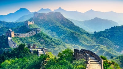 Bing wallpaper April 30, 2026. 中国的长城 (© aphotostory/Getty Images)
