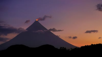 Bing wallpaper August 30, 2021. Crater glow from Mount Mayon in the Philippines (© Per-Andre Hoffmann/Cavan)
