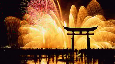 Bing wallpaper August 23, 2019. ｢宮島水中花火大会｣広島, 嚴島 (© Robert Essel NYC/Getty Images)